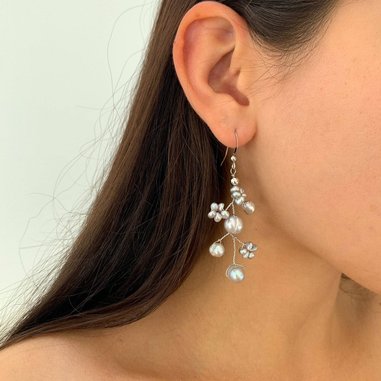 Earring Grey Pearl