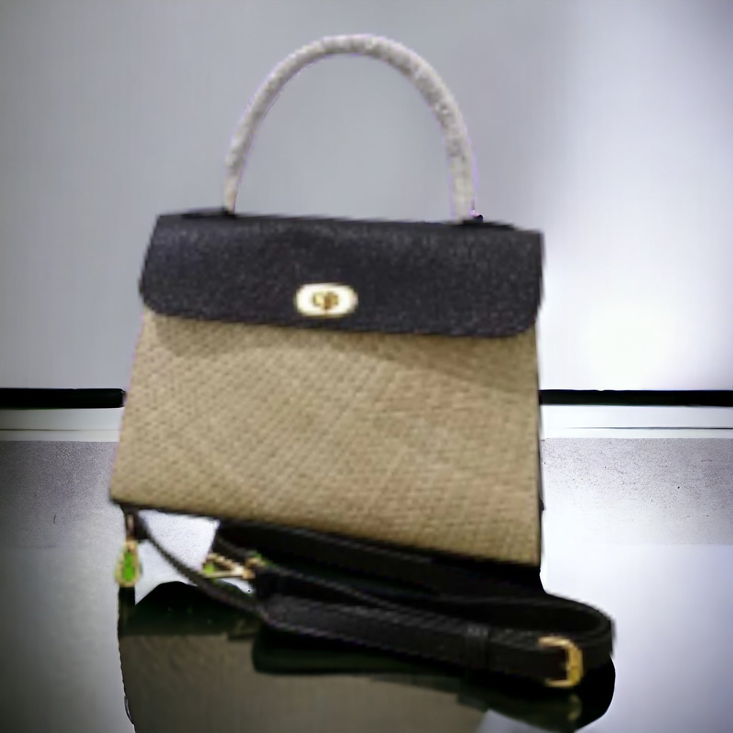 Heidie Bag with lock Pandan