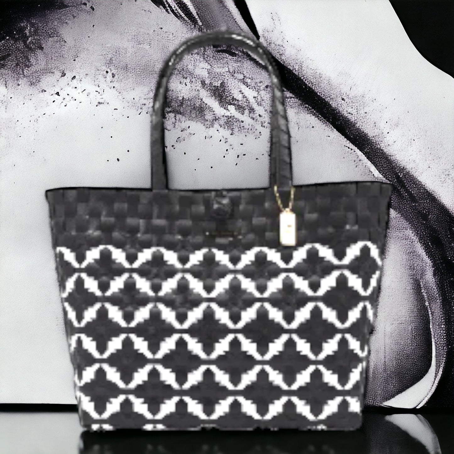Lokal Bayong Pamela M black/white free shipping