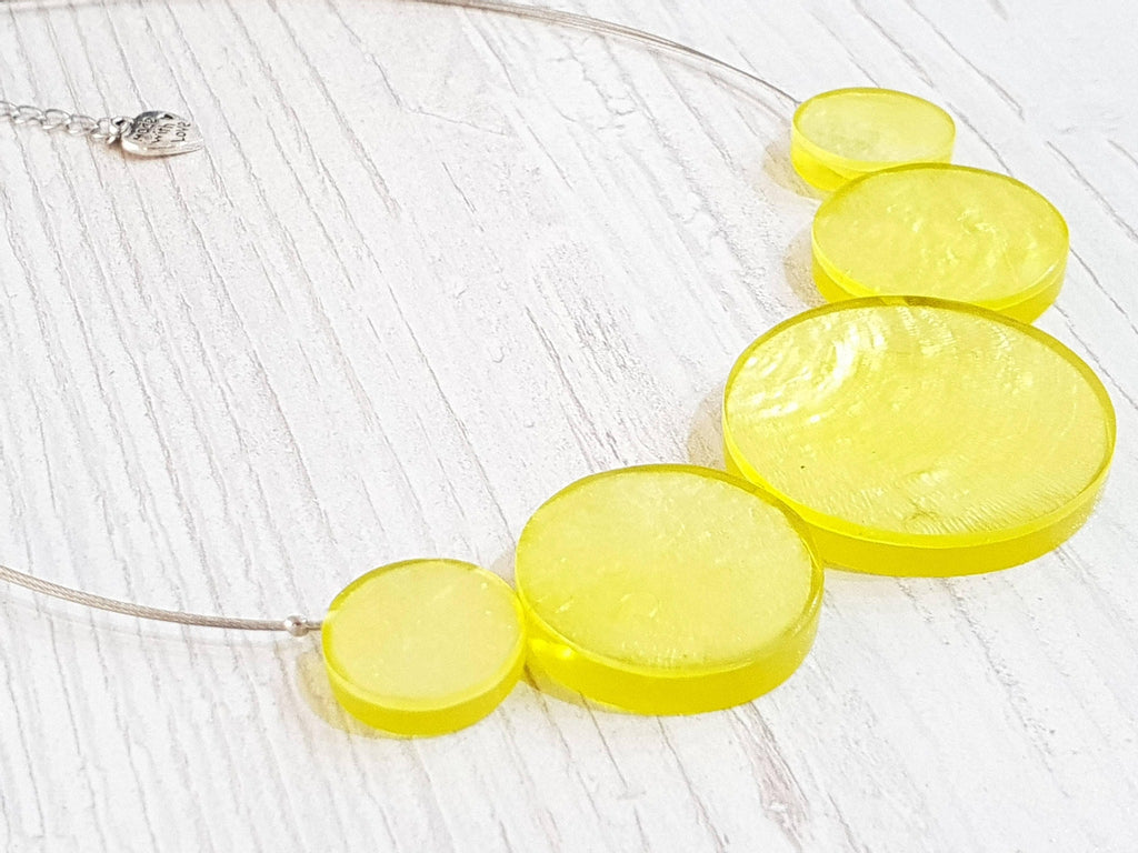 Capiz Necklace yellow short / pendant approx. 20-40mm