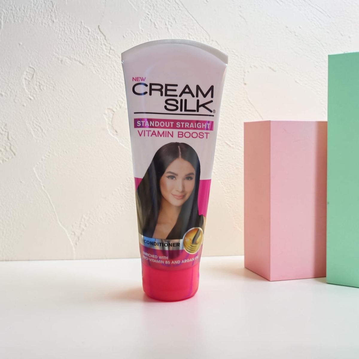 Cream Silk Standout Straight Vitamin Boost Conditioner